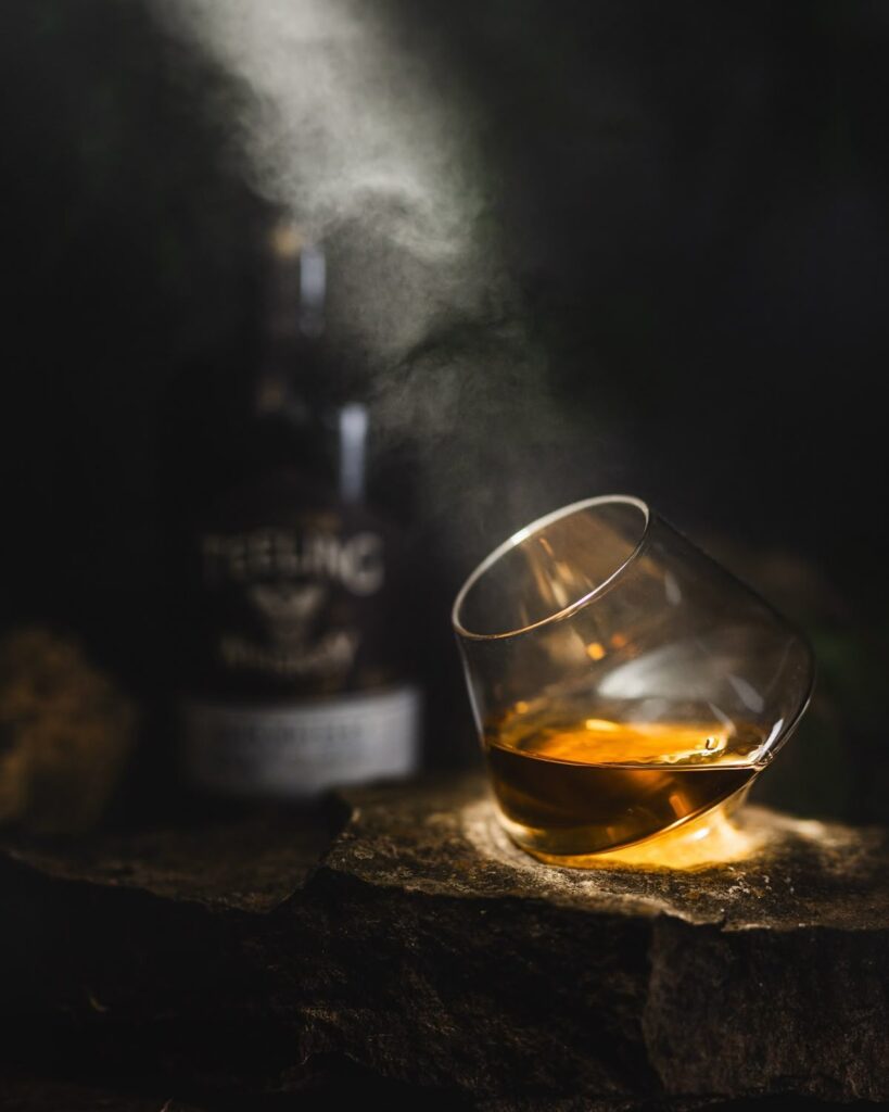 how to taste whiskey like a pro