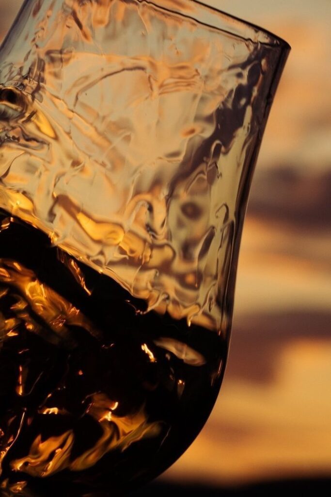 how to taste whiskey like a pro